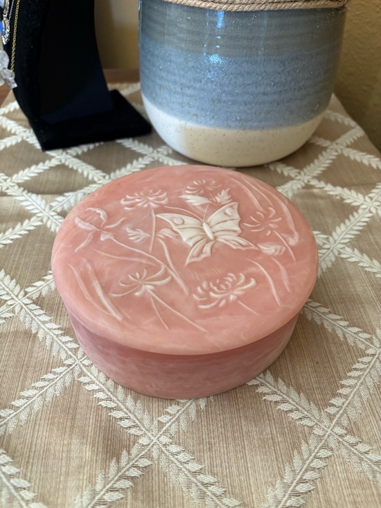 Design Gifts International Other - Vintage Pink Butterfly Jewelry Box Trinket Dish w/Lid Incolay Stone Round Flower